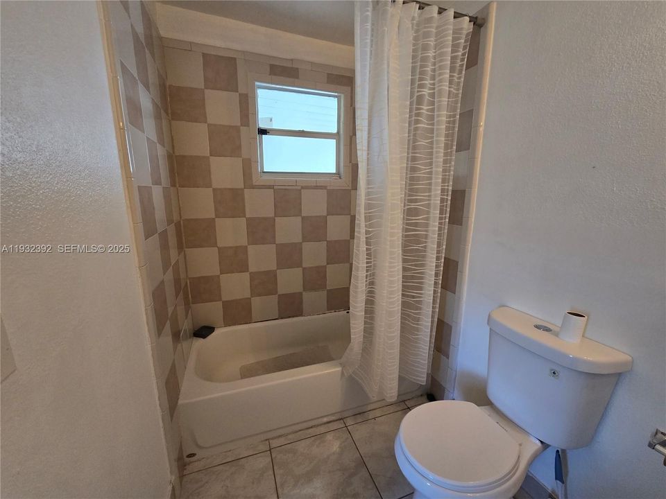 For Rent: $1,500 (1 beds, 1 baths, 1190 Square Feet)