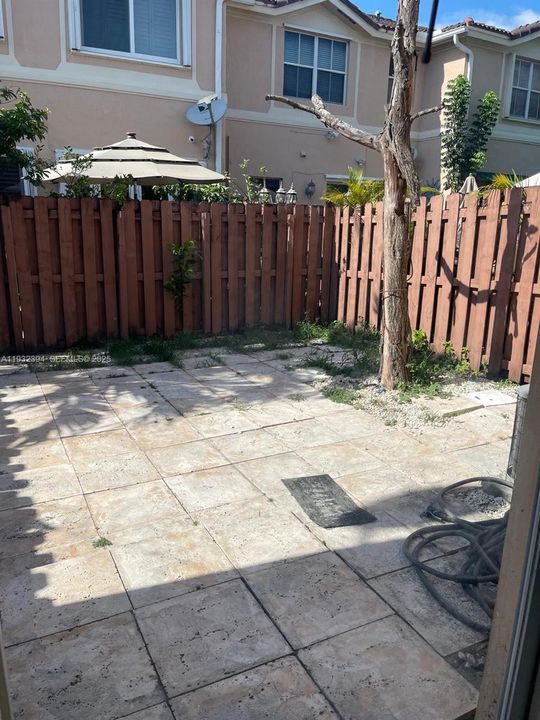 For Rent: $2,900 (3 beds, 2 baths, 1452 Square Feet)