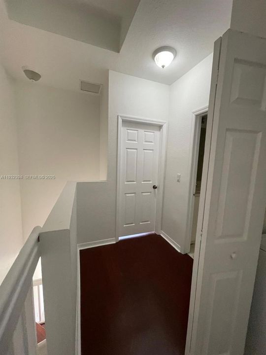 For Rent: $2,900 (3 beds, 2 baths, 1452 Square Feet)