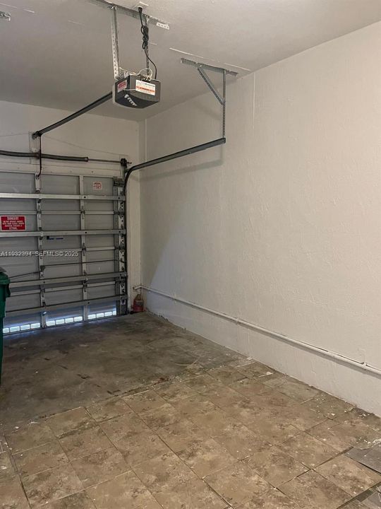 For Rent: $2,900 (3 beds, 2 baths, 1452 Square Feet)