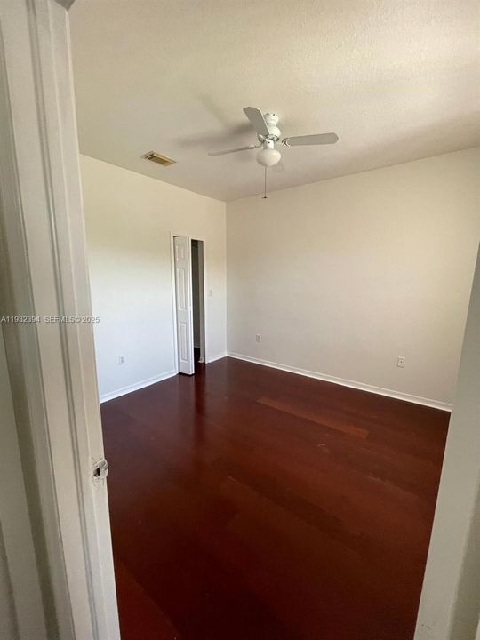 For Rent: $2,900 (3 beds, 2 baths, 1452 Square Feet)