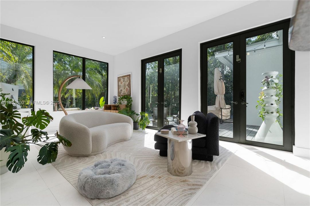 В аренду: $15,000 (3 спален, 3 ванн, 2289 Квадратных фут)