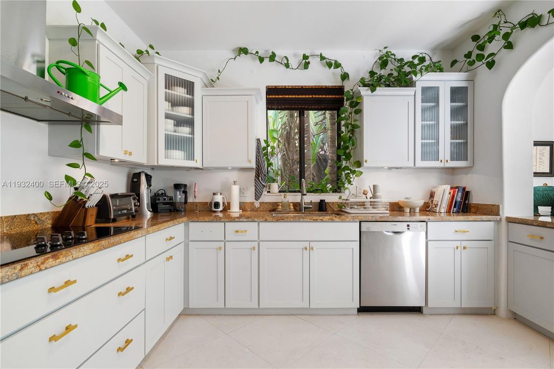 В аренду: $15,000 (3 спален, 3 ванн, 2289 Квадратных фут)