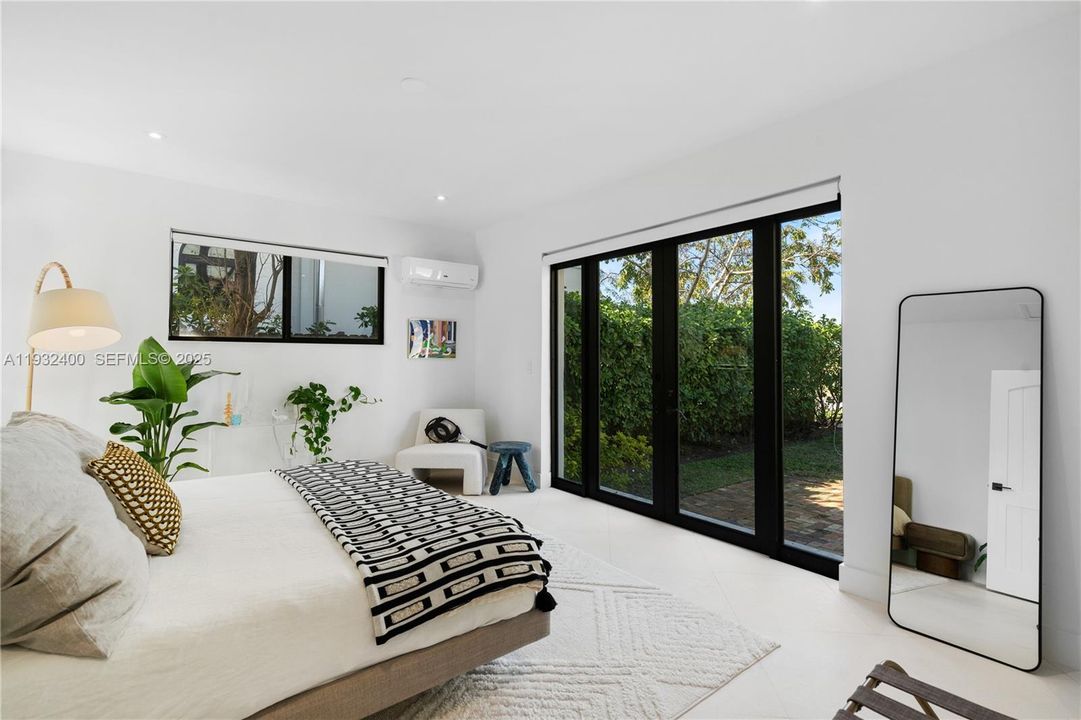 В аренду: $15,000 (3 спален, 3 ванн, 2289 Квадратных фут)