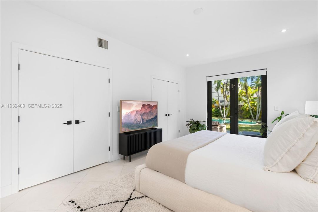 В аренду: $15,000 (3 спален, 3 ванн, 2289 Квадратных фут)