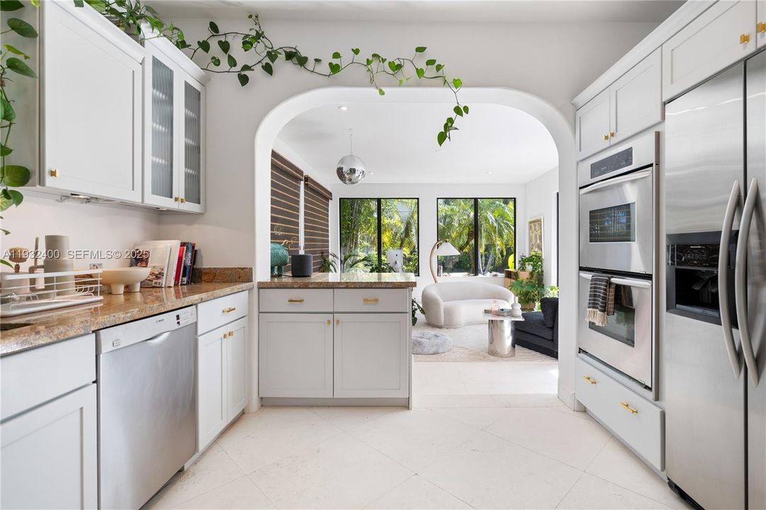 В аренду: $15,000 (3 спален, 3 ванн, 2289 Квадратных фут)