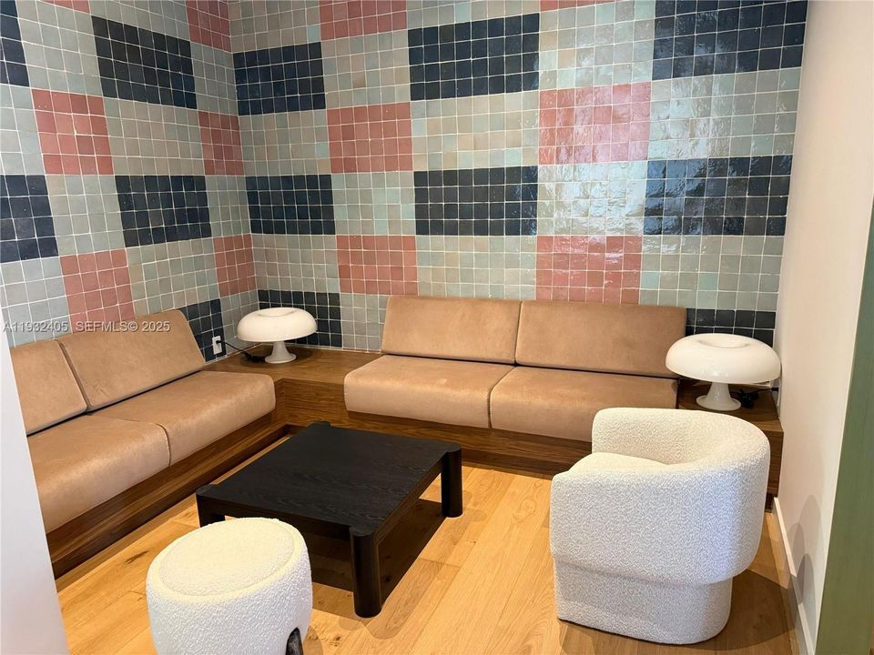 En Renta: $2,200 (0 camas, 1 baños, 350 Pies cuadrados)