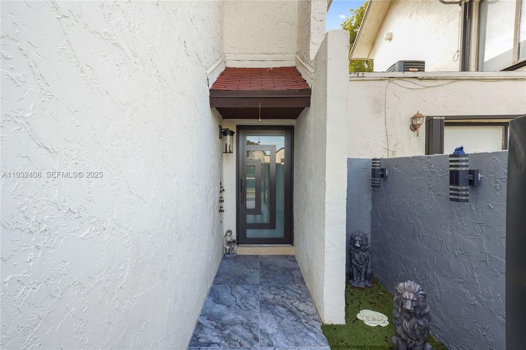 En Renta: $3,650 (3 camas, 2 baños, 1565 Pies cuadrados)