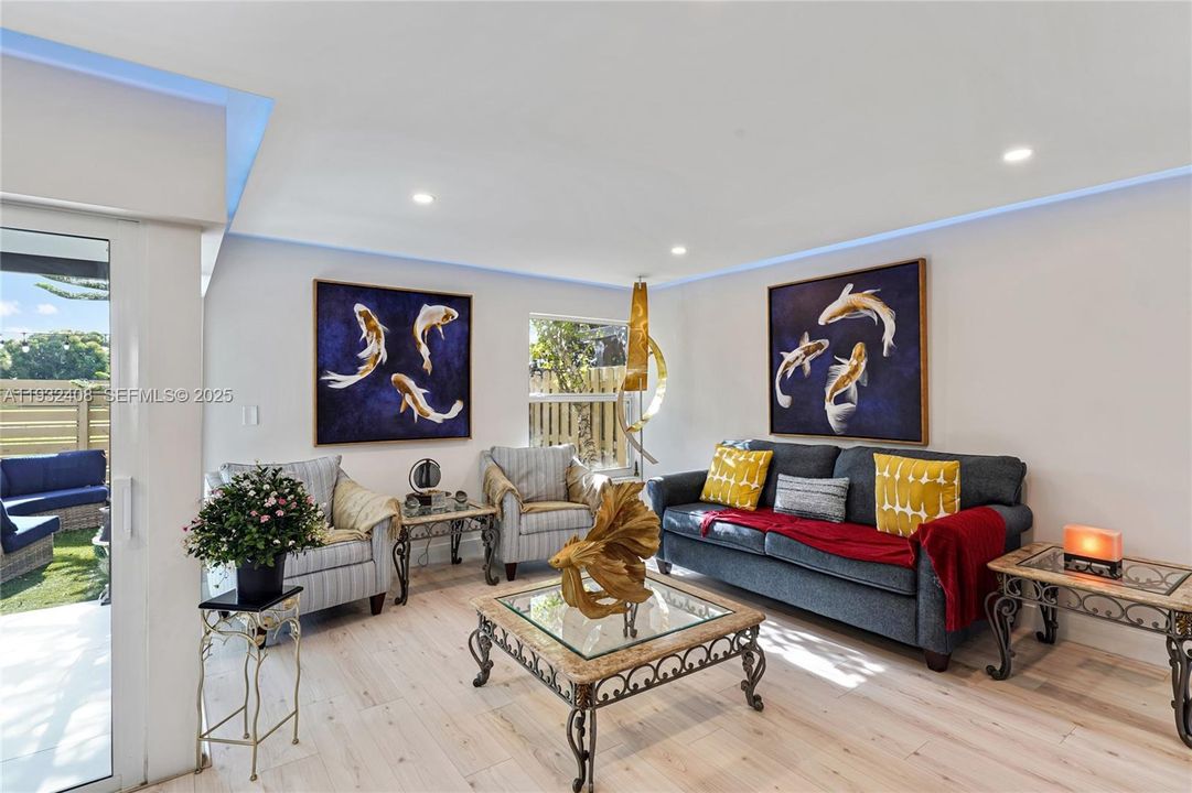 En Renta: $3,650 (3 camas, 2 baños, 1565 Pies cuadrados)