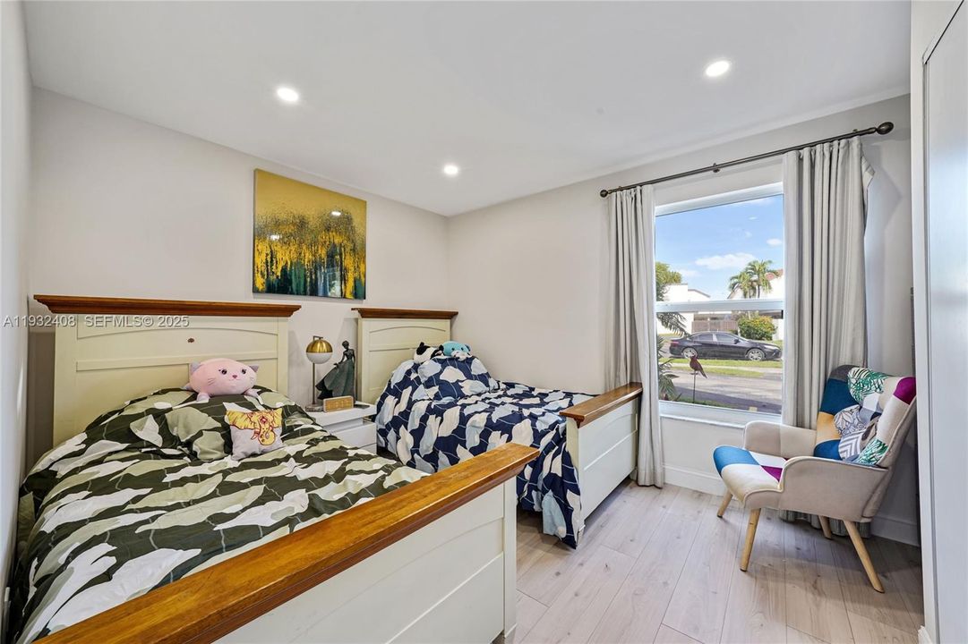 En Renta: $3,650 (3 camas, 2 baños, 1565 Pies cuadrados)