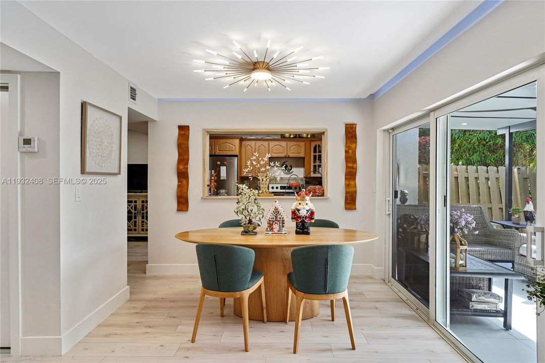 En Renta: $3,650 (3 camas, 2 baños, 1565 Pies cuadrados)