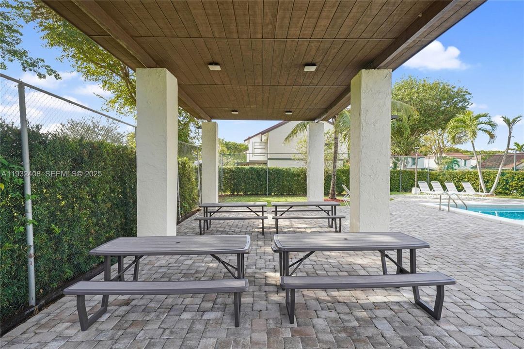 En Renta: $3,650 (3 camas, 2 baños, 1565 Pies cuadrados)