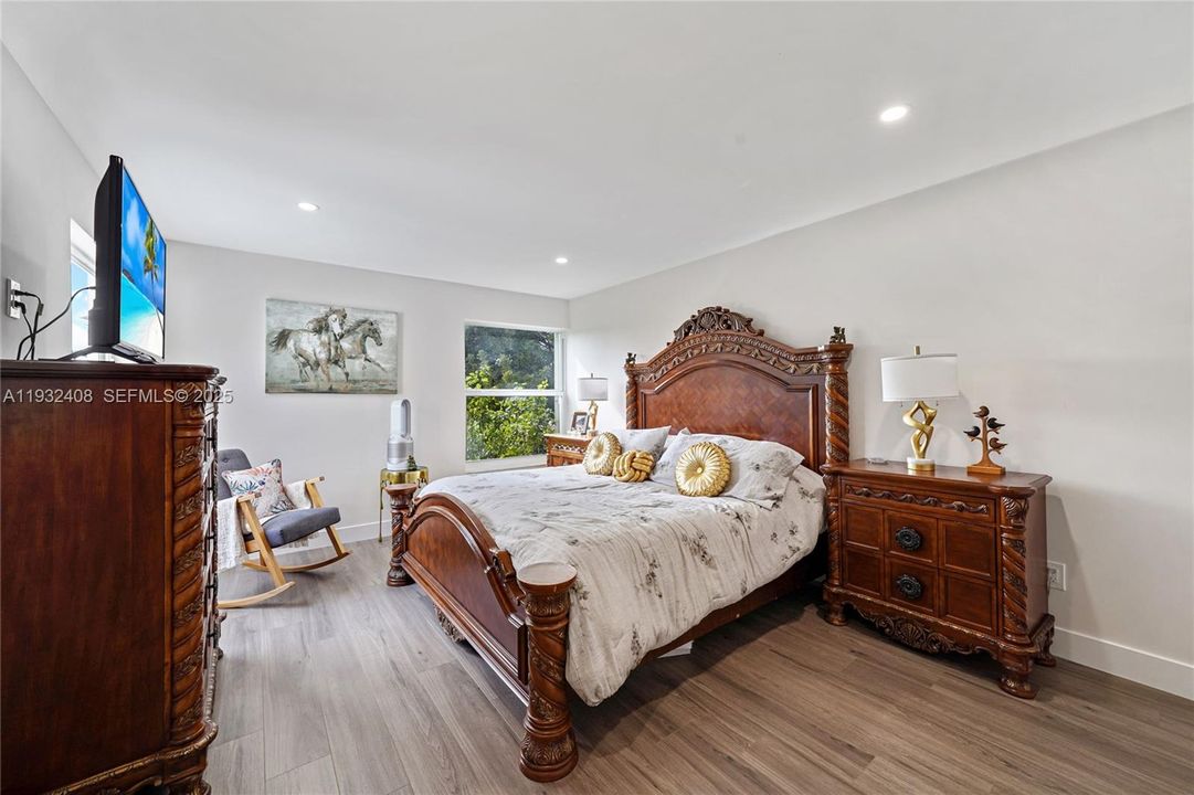 En Renta: $3,650 (3 camas, 2 baños, 1565 Pies cuadrados)