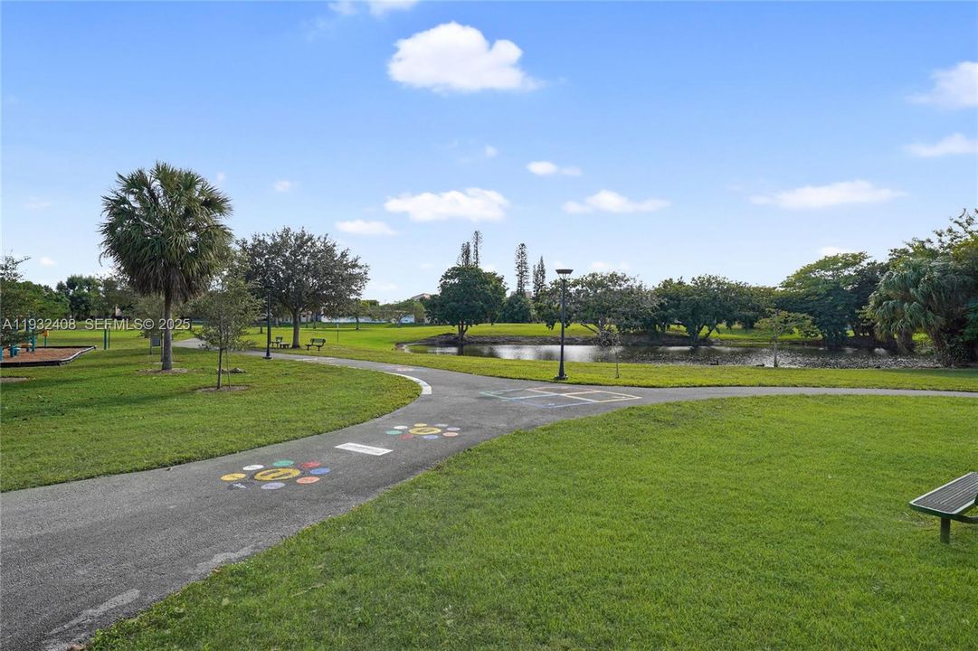 En Renta: $3,650 (3 camas, 2 baños, 1565 Pies cuadrados)