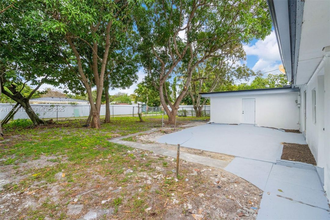 待售: $559,999 (4 贝兹, 2 浴室, 1653 平方英尺)