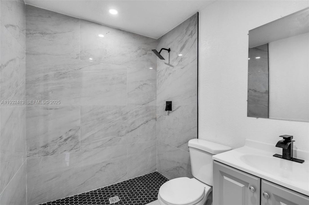 待售: $559,999 (4 贝兹, 2 浴室, 1653 平方英尺)