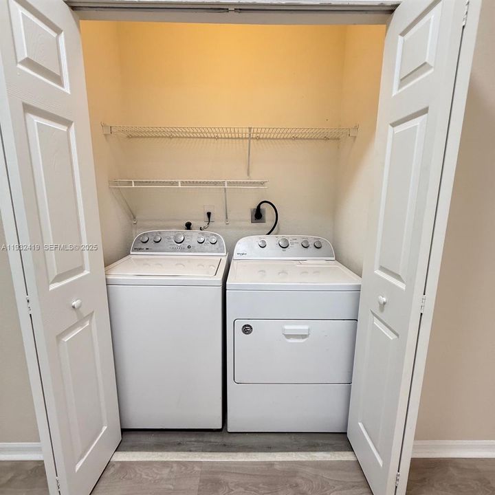 出租: $3,200 (3 贝兹, 2 浴室, 1770 平方英尺)