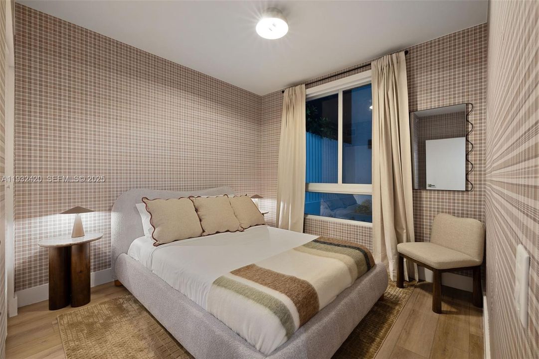 Secondary Bedroom - Queen Bed