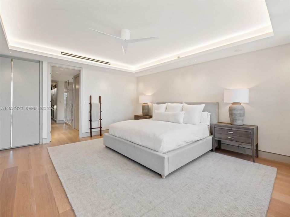 На продажу: $8,995,000 (3 спален, 3 ванн, 2530 Квадратных фут)