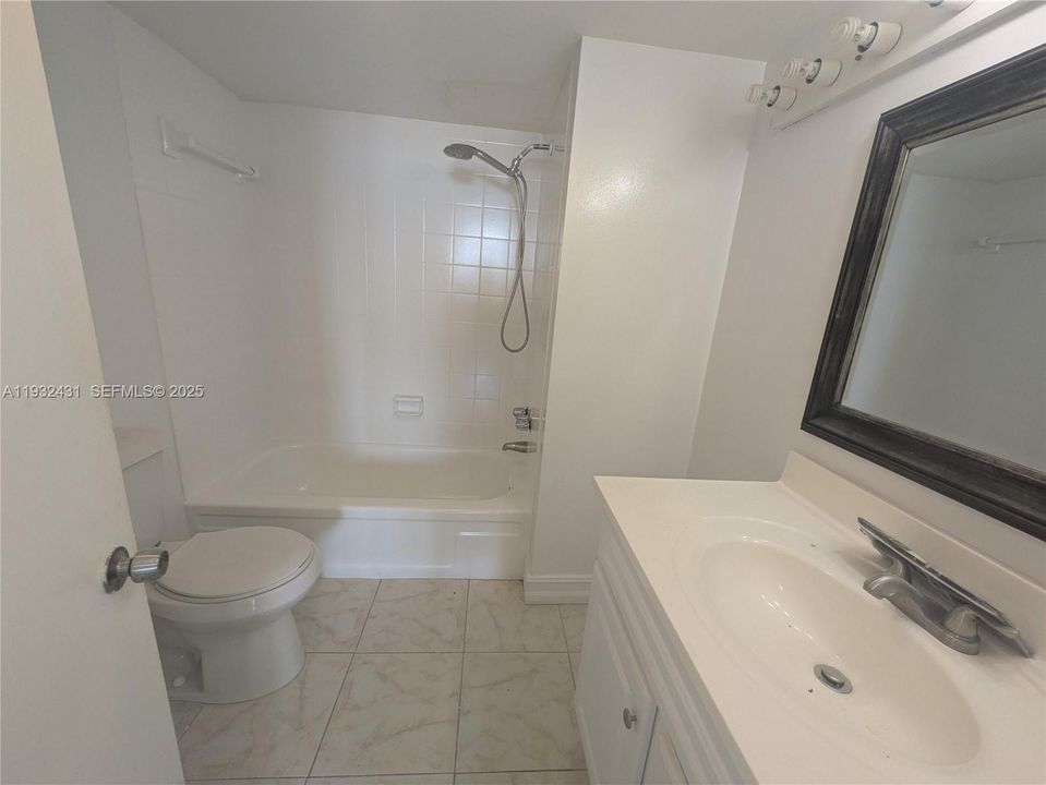 En Venta: $189,000 (1 camas, 1 baños, 887 Pies cuadrados)