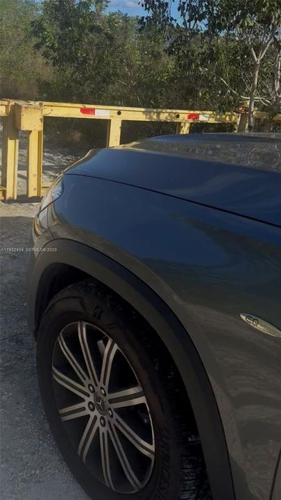 待售: $100,000 (5.00 acres)