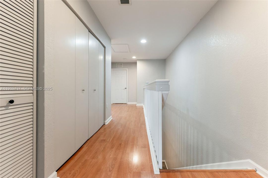 For Sale: $519,999 (3 beds, 2 baths, 1636 Square Feet)