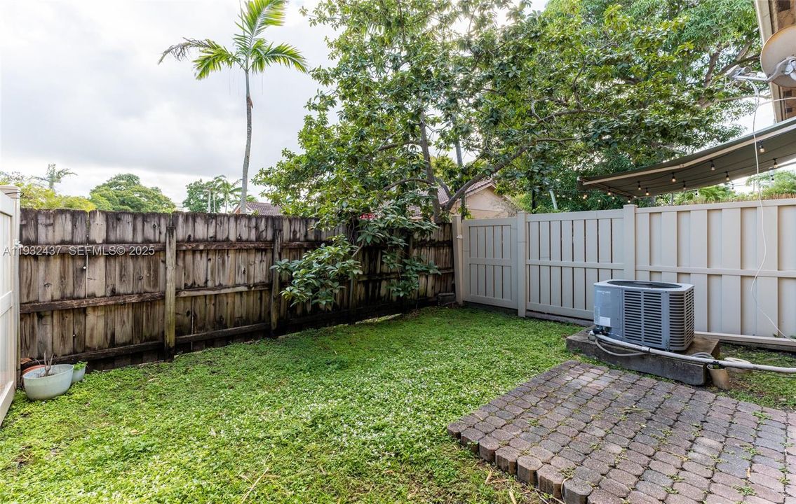 For Sale: $519,999 (3 beds, 2 baths, 1636 Square Feet)