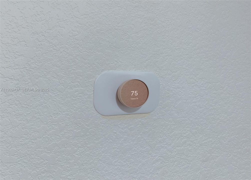 For Sale: $519,999 (3 beds, 2 baths, 1636 Square Feet)