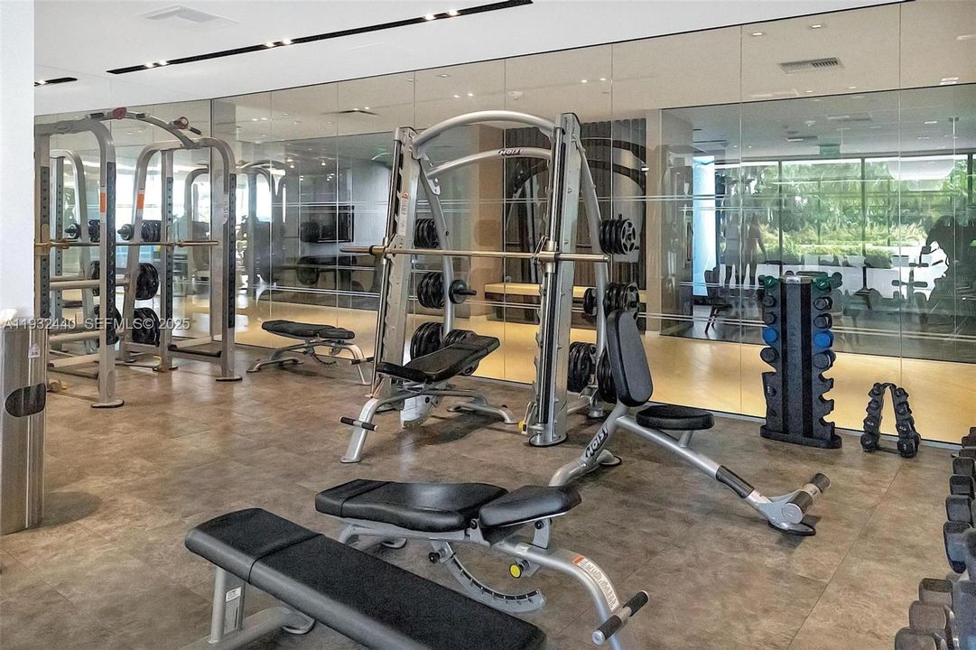 На продажу: $1,995,000 (2 спален, 2 ванн, 1440 Квадратных фут)