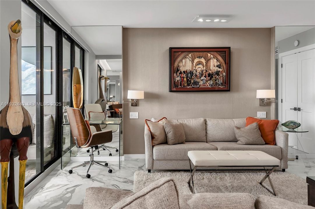 For Sale: $1,995,000 (2 beds, 2 baths, 1440 Square Feet)