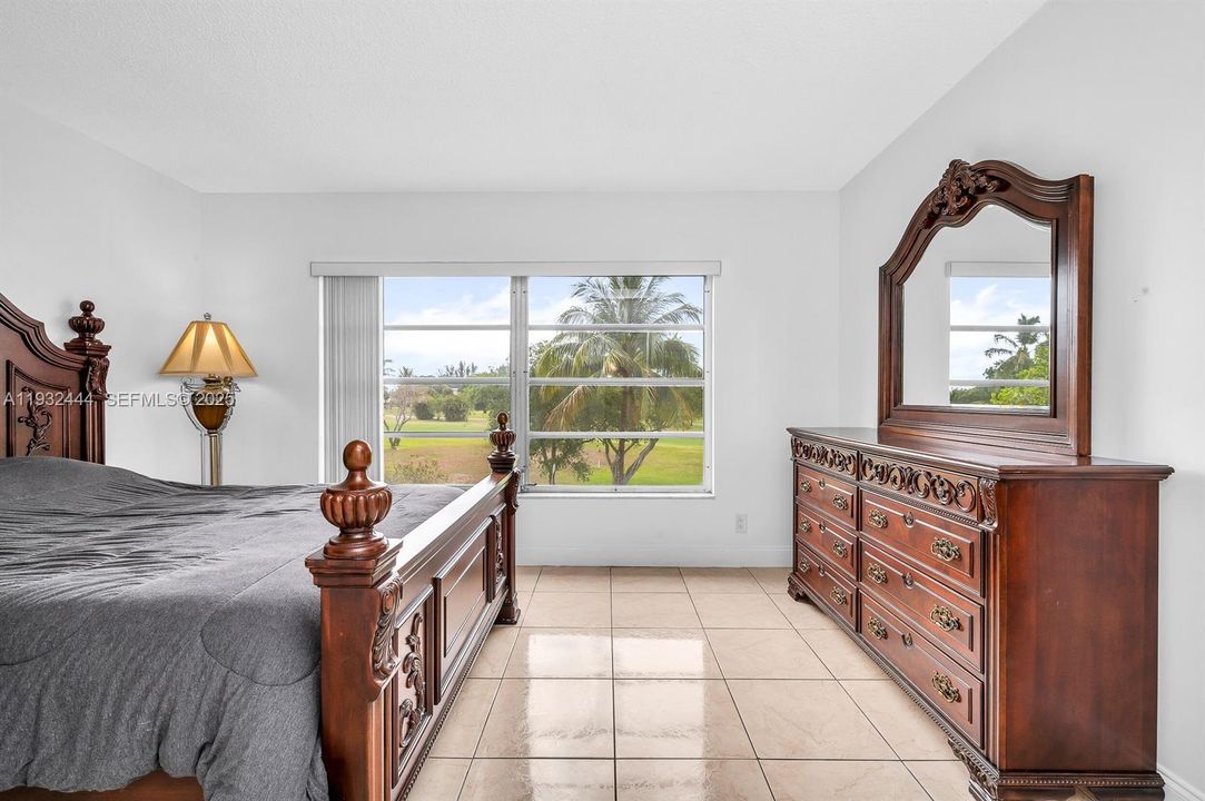 出租: $2,500 (2 贝兹, 2 浴室, 1064 平方英尺)