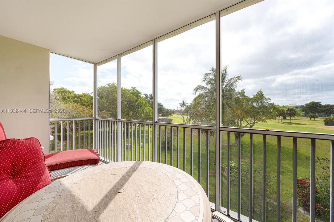 出租: $2,500 (2 贝兹, 2 浴室, 1064 平方英尺)