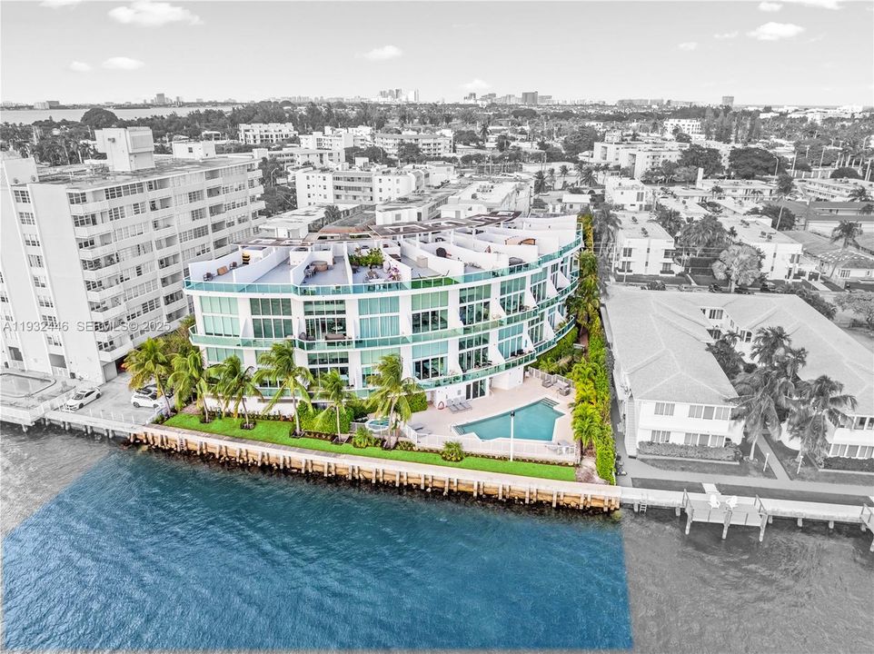 出租: $3,950 (2 贝兹, 2 浴室, 1410 平方英尺)