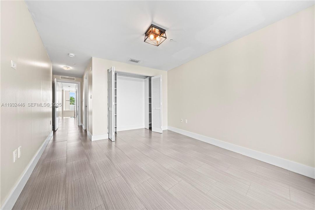 出租: $3,950 (2 贝兹, 2 浴室, 1410 平方英尺)