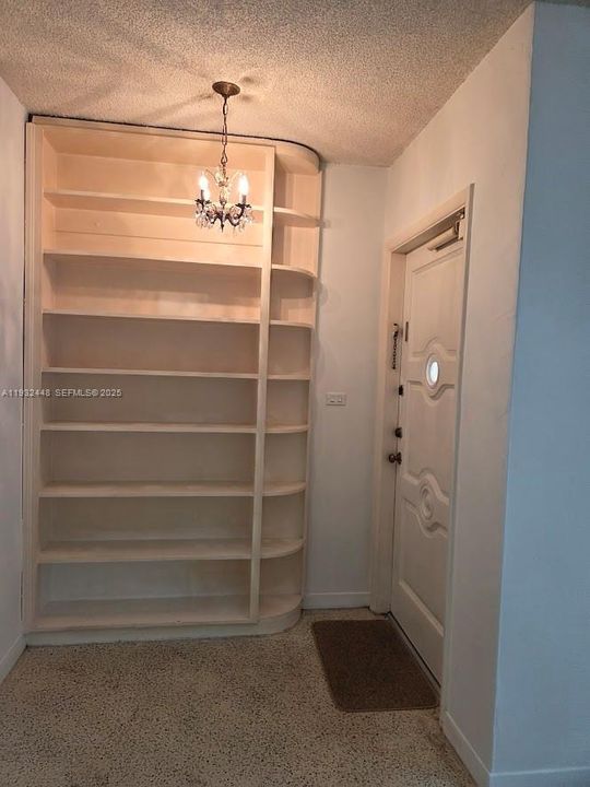 : $1,250,000 (3 beds, 2 baths, 1480 Square Feet)