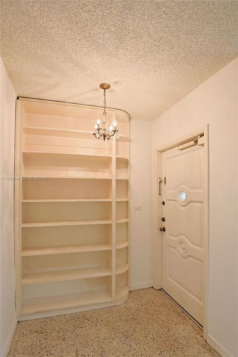 Под контрактом: $1,250,000 (3 спален, 2 ванн, 1480 Квадратных фут)