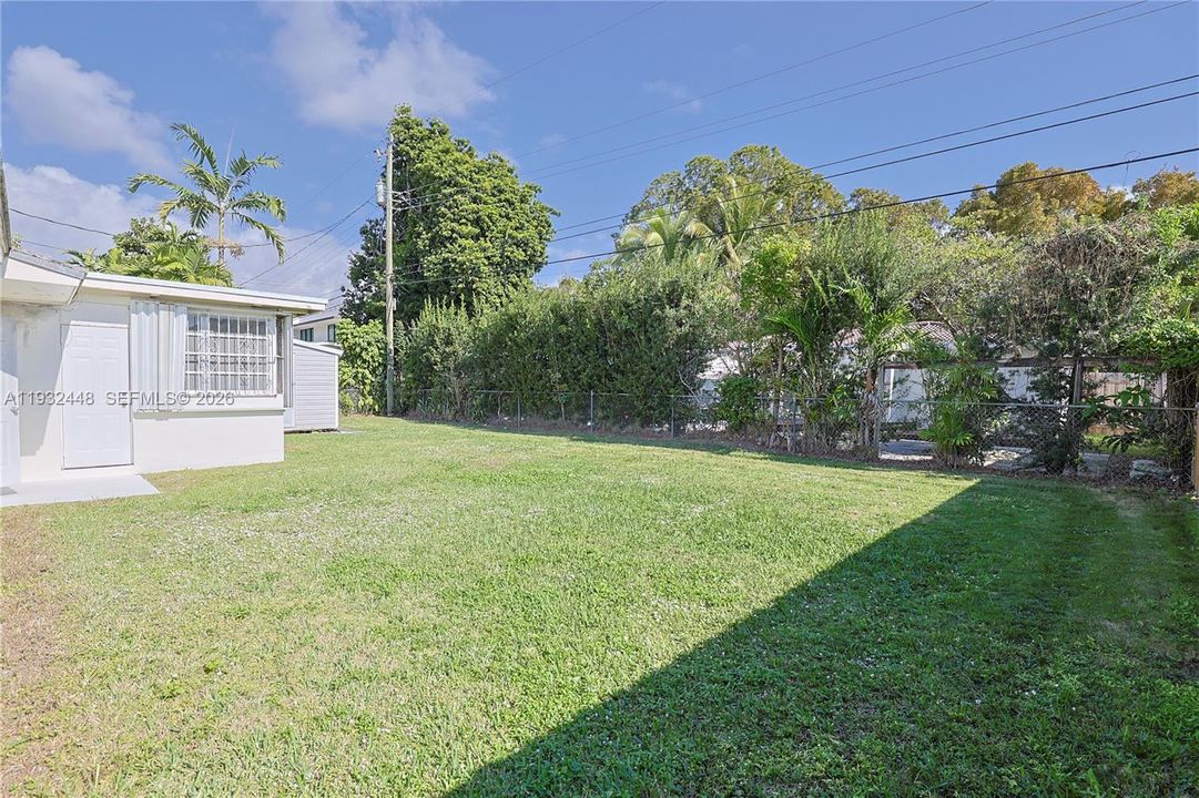 Под контрактом: $1,250,000 (3 спален, 2 ванн, 1480 Квадратных фут)