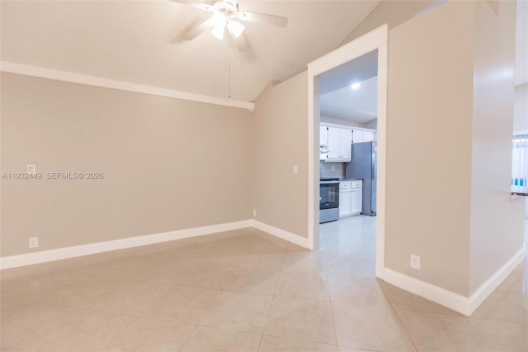 На продажу: $499,900 (3 спален, 2 ванн, 2056 Квадратных фут)