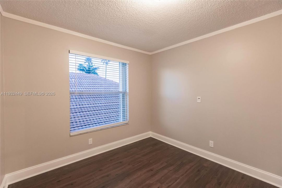 На продажу: $499,900 (3 спален, 2 ванн, 2056 Квадратных фут)