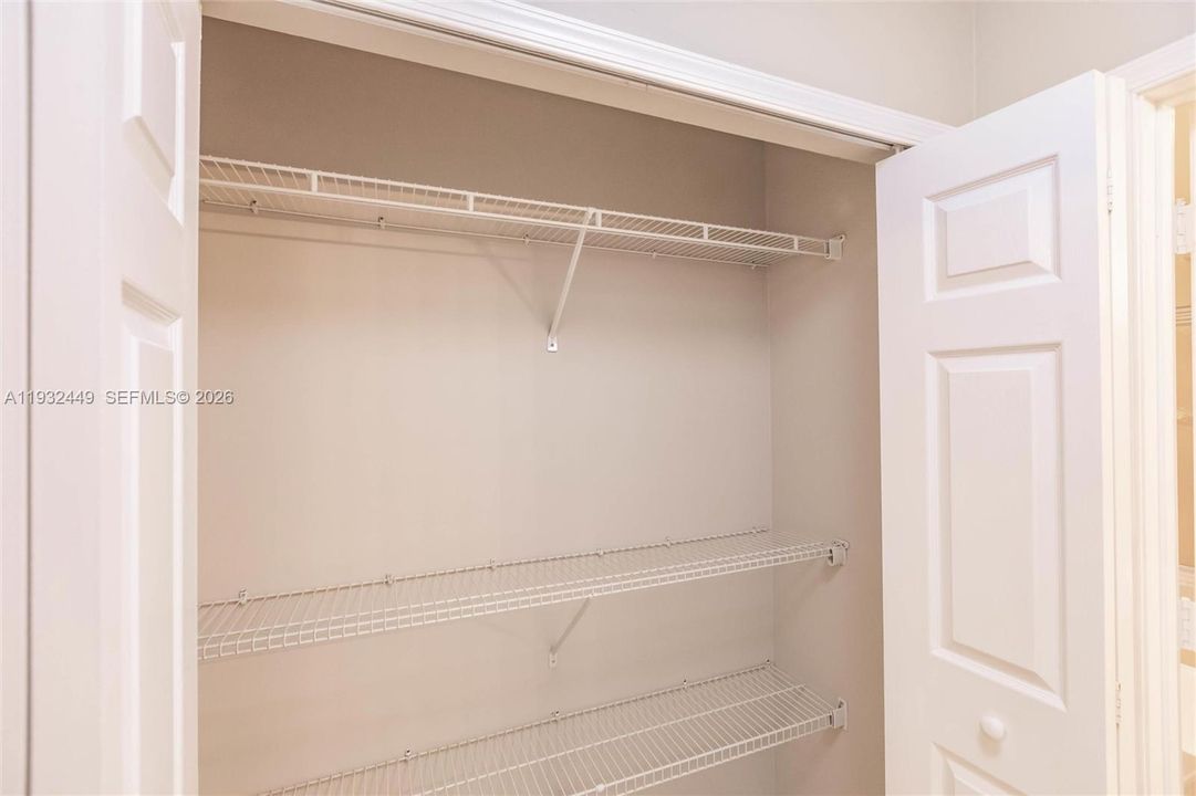 На продажу: $499,900 (3 спален, 2 ванн, 2056 Квадратных фут)