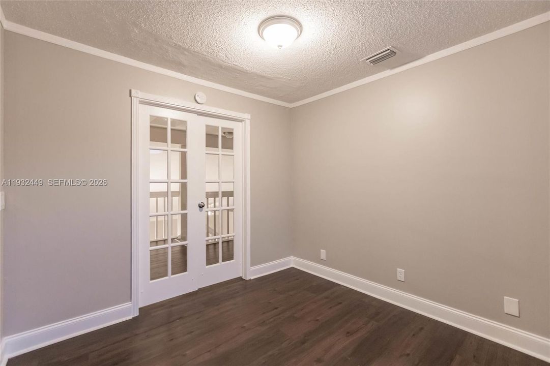 На продажу: $499,900 (3 спален, 2 ванн, 2056 Квадратных фут)