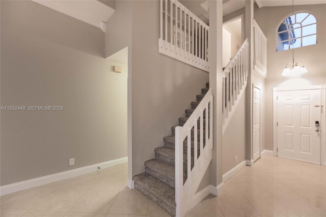 На продажу: $499,900 (3 спален, 2 ванн, 2056 Квадратных фут)