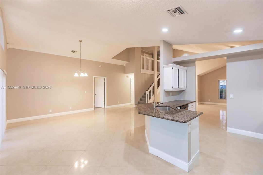 На продажу: $499,900 (3 спален, 2 ванн, 2056 Квадратных фут)