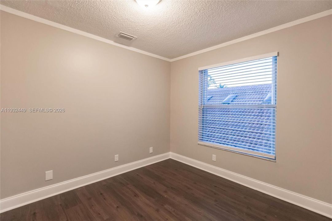 На продажу: $499,900 (3 спален, 2 ванн, 2056 Квадратных фут)