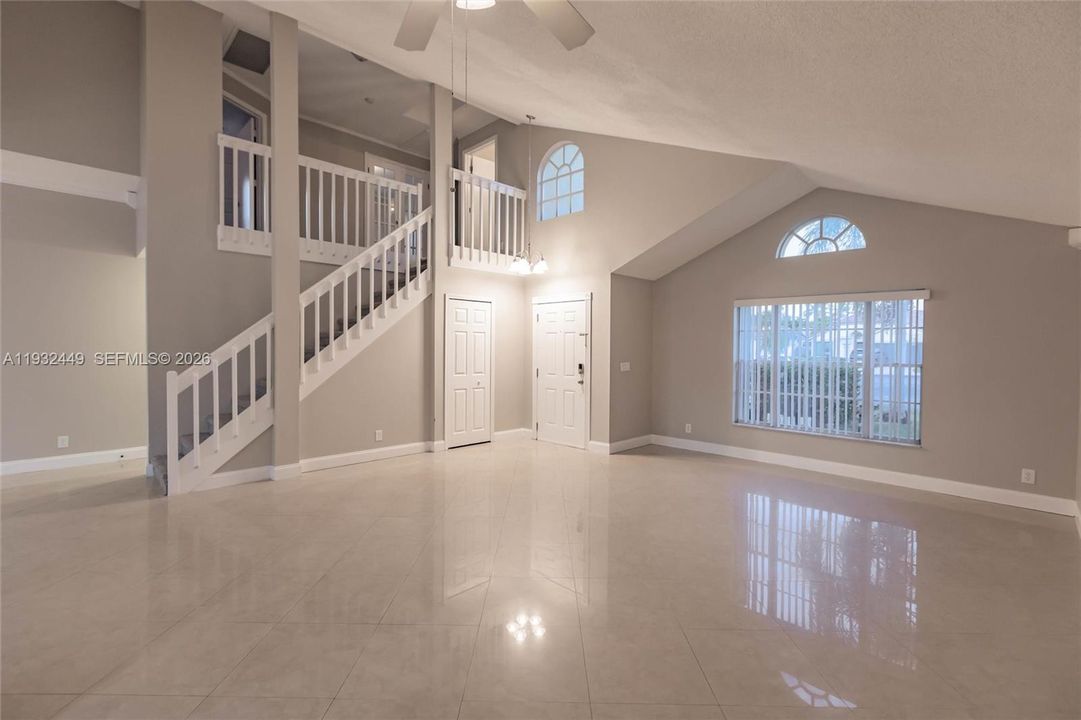 На продажу: $499,900 (3 спален, 2 ванн, 2056 Квадратных фут)