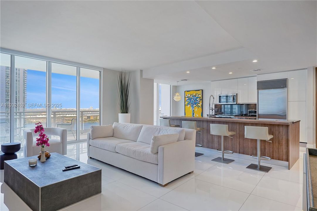 For Rent: $8,500 (2 beds, 2 baths, 1784 Square Feet)