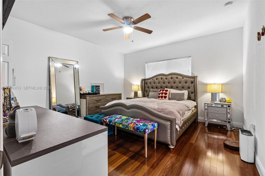 For Sale: $485,000 (4 beds, 2 baths, 1762 Square Feet)