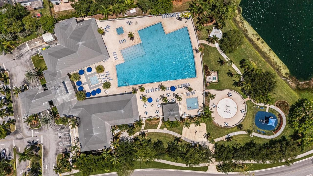 For Sale: $485,000 (4 beds, 2 baths, 1762 Square Feet)