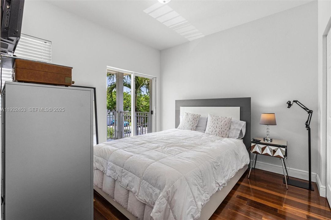 For Sale: $485,000 (4 beds, 2 baths, 1762 Square Feet)