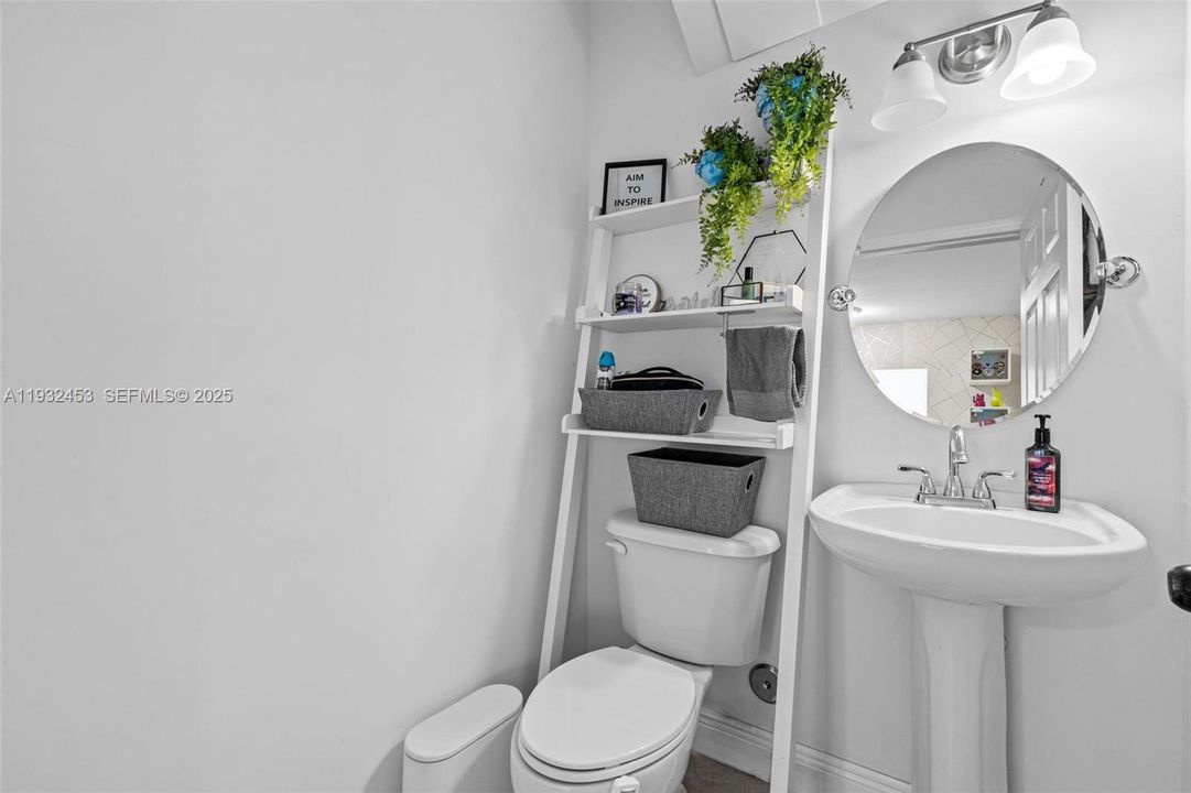 For Sale: $485,000 (4 beds, 2 baths, 1762 Square Feet)